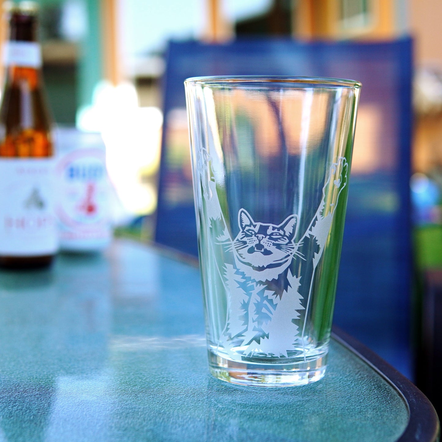 Stretch Cat Beer Pint Glass